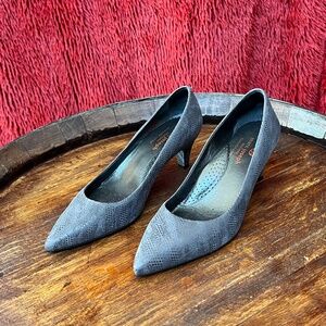 Marc Joseph Gray pumps